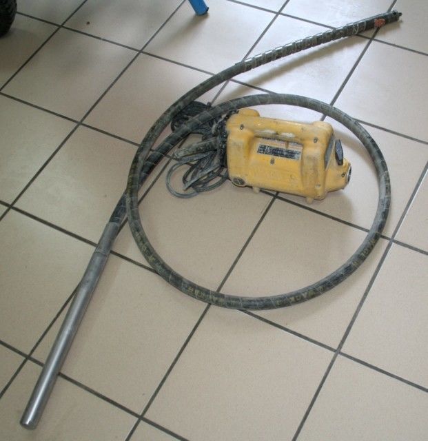 Outils - VIBREUR A BETON ELECT.220 V